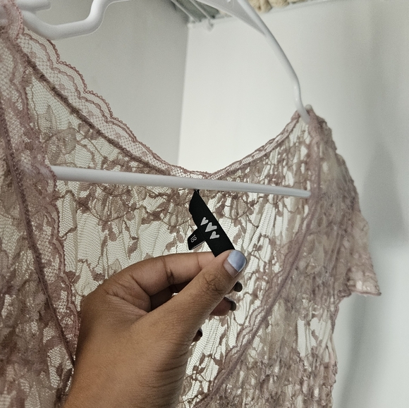 Baby pink lace top - Picture 4 of 4